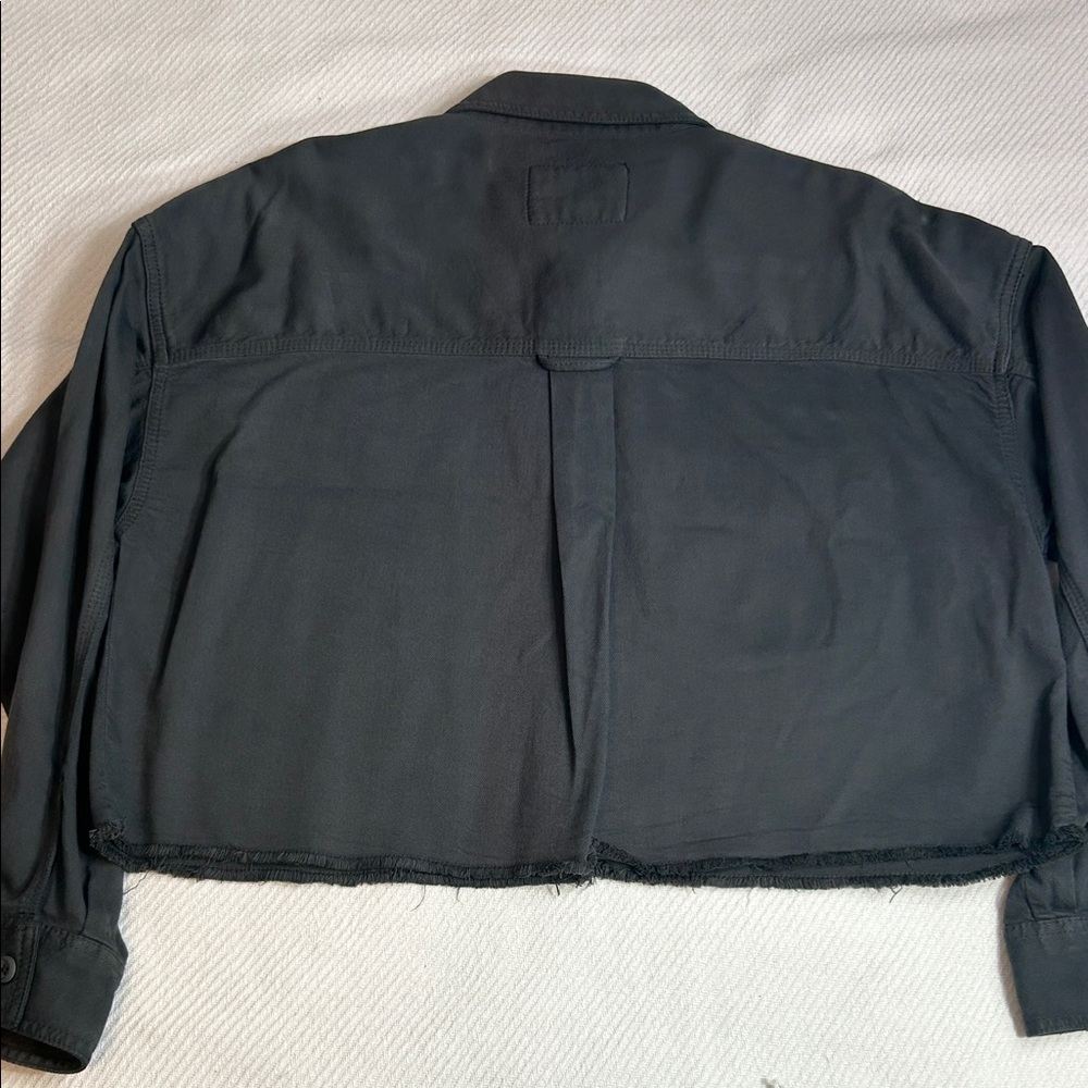 Gray Cropped Shacket - Picture 4 of 4